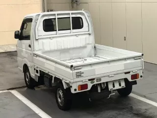 Nissan NT100 Clipper