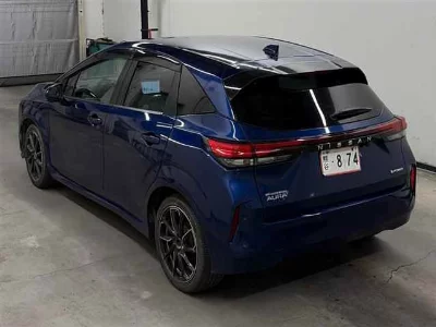 Nissan Aura