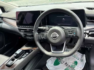 Nissan Aura