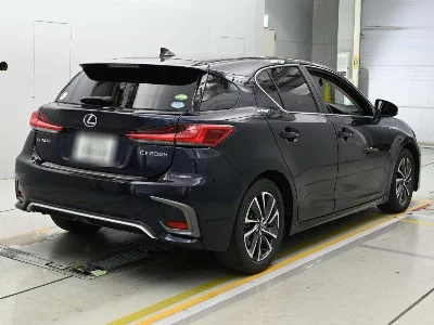 Lexus CT200h