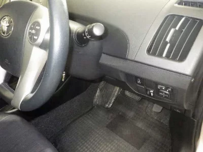 Toyota Prius PHV