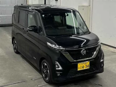 NISSAN ROOX