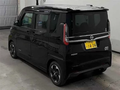 NISSAN ROOX