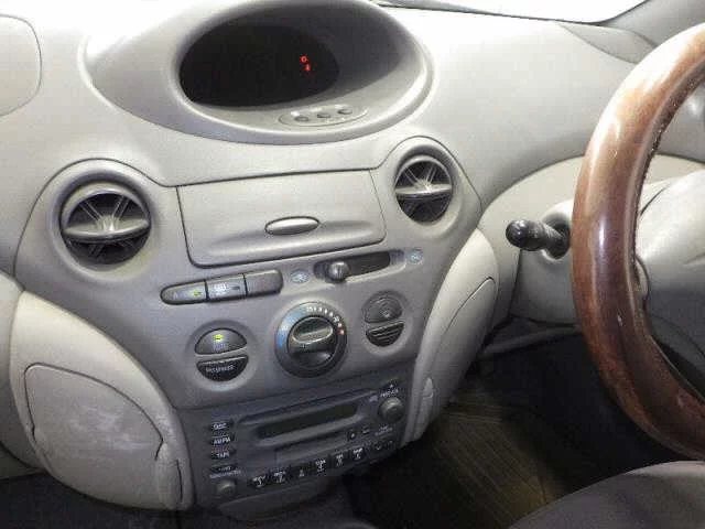 Toyota Platz  с аукциона в Японии