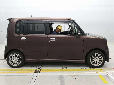 Toyota Pixis Space
