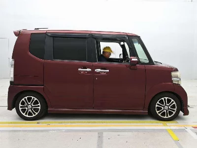 Honda N BOX+CUSTOM