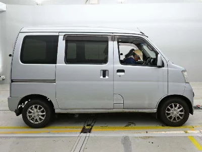 Toyota Pixis Van