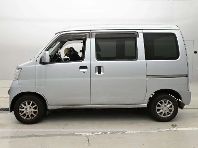 Toyota Pixis Van
