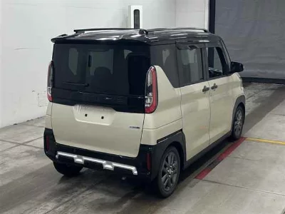 Mitsubishi Delica Mini