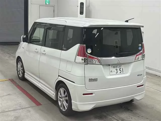 Mitsubishi Delica D:2  с аукциона в Японии