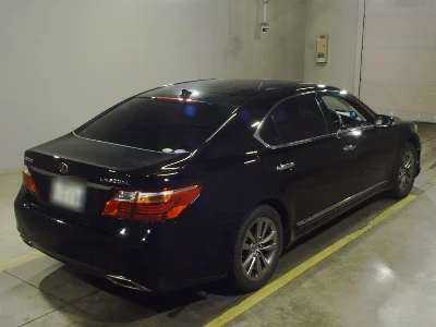 Lexus LS600hL