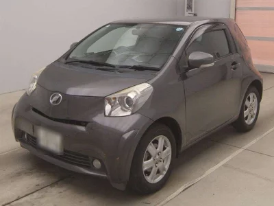 Toyota iQ