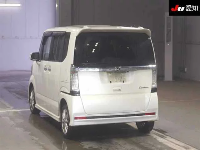 Honda N BOX CUSTOM  с аукциона в Японии