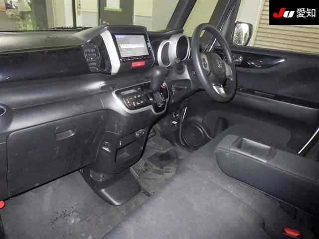 Honda N BOX CUSTOM  с аукциона в Японии