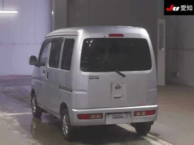 Toyota Pixis Van