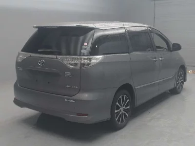 Toyota Estima Hybrid