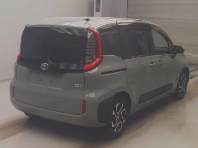 Toyota Sienta