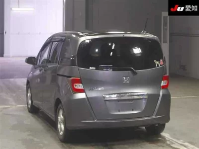 Honda Freed Spike