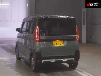 Mitsubishi Delica Mini