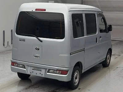 TOYOTA PIXIS VAN