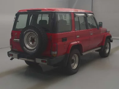 Toyota LAND CRUISER 70