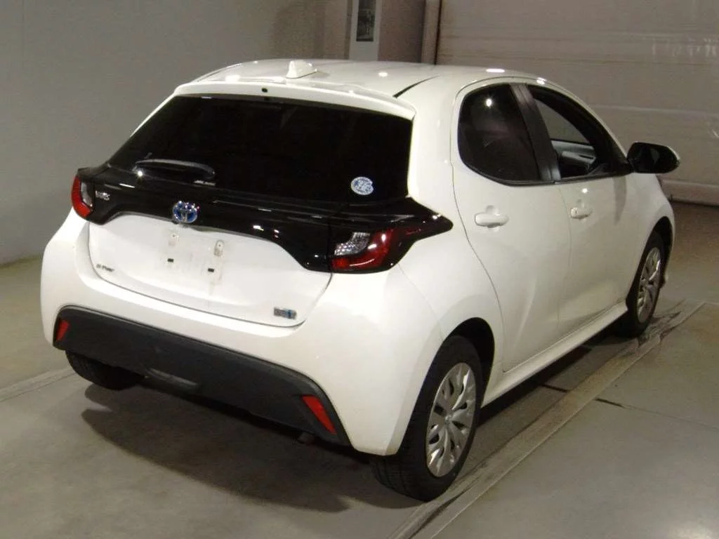 Toyota Yaris  с аукциона в Японии