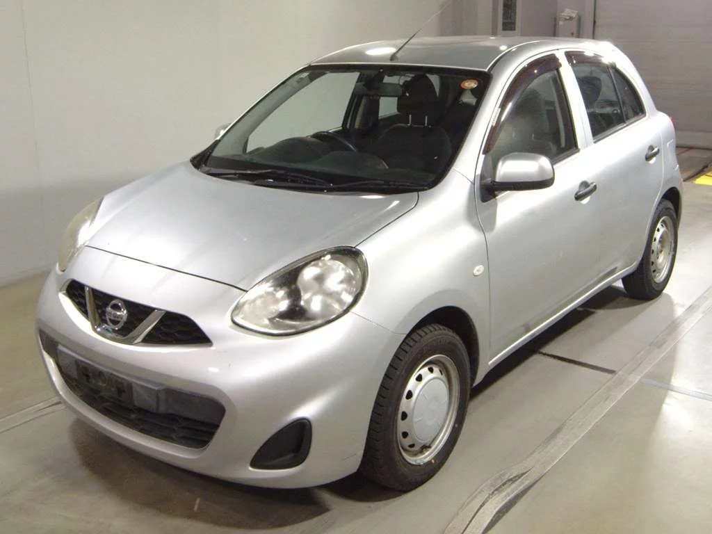 Nissan March  с аукциона в Японии