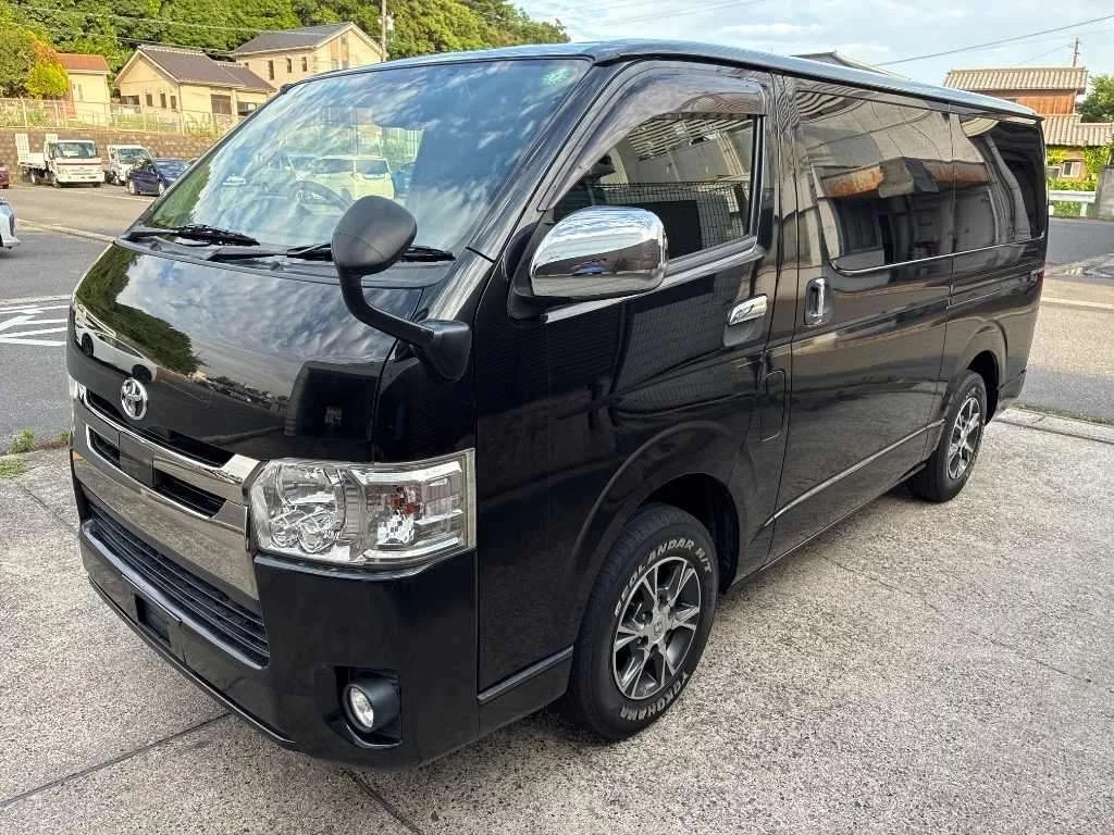 Toyota RegiusAce  с аукциона в Японии