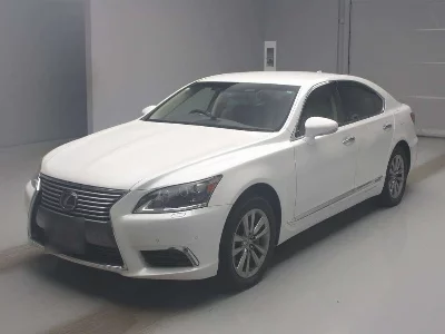 Lexus LS600h