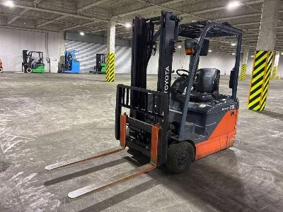 TOYOTA  FORKLIFT 