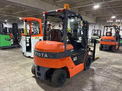 TOYOTA  FORKLIFT 