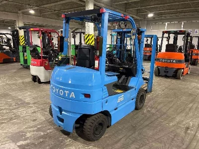 TOYOTA  FORKLIFT 