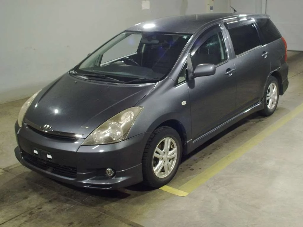 Toyota Wish  с аукциона в Японии