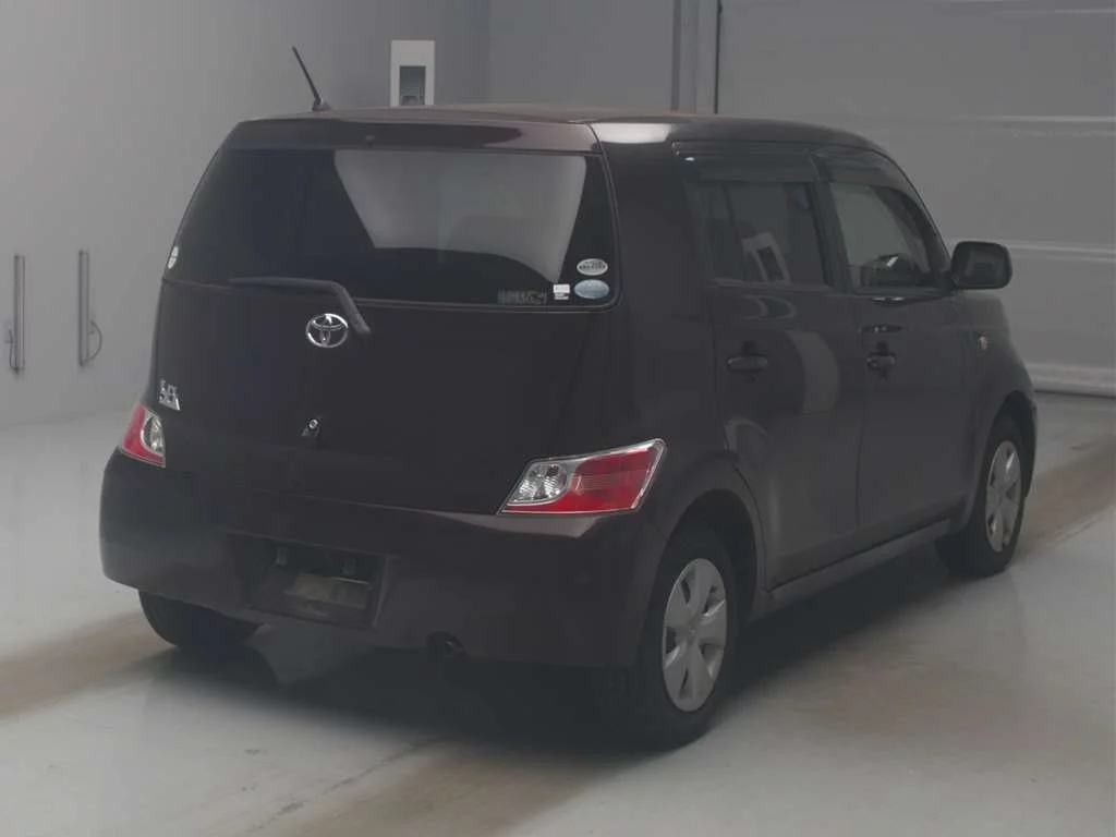 Toyota bB  с аукциона в Японии