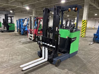 TOYOTA  FORKLIFT 