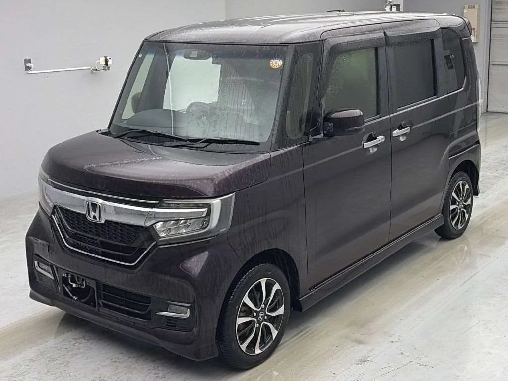 Honda N BOX CUSTOM  с аукциона в Японии