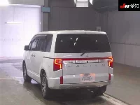 Цена авто Mitsubishi  с аукционов Японии, номер кузова CV1W, пробег 57 000, оценка 3