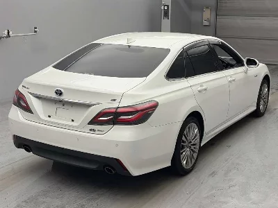 Toyota CROWN HYBRID