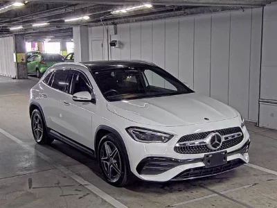 MERCEDES BENZ GLA