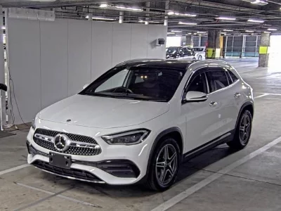 MERCEDES BENZ GLA