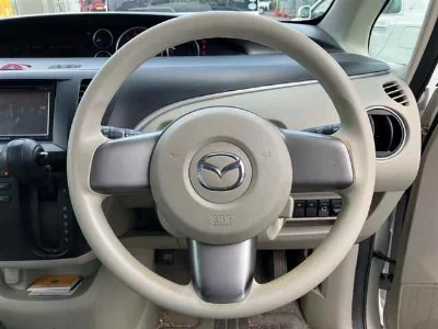 Mazda Biante