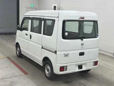 NISSAN NV100 CLIPPER