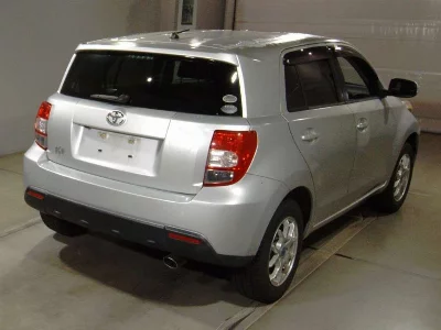 TOYOTA IST