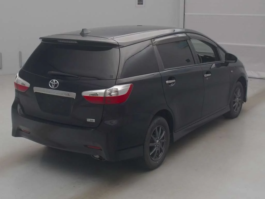 Toyota Wish  с аукциона в Японии