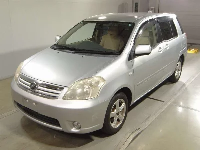 TOYOTA RAUM