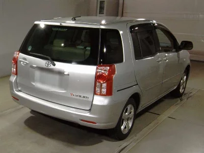 TOYOTA RAUM