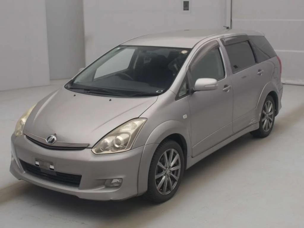 Toyota Wish  с аукциона в Японии