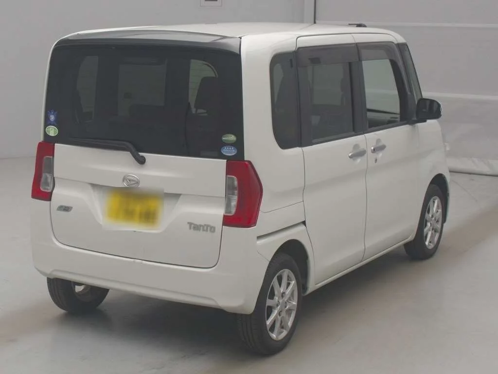 Daihatsu Tanto  с аукциона в Японии