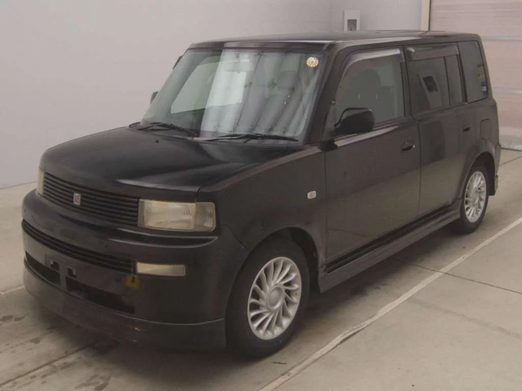 Toyota bB  с аукциона в Японии