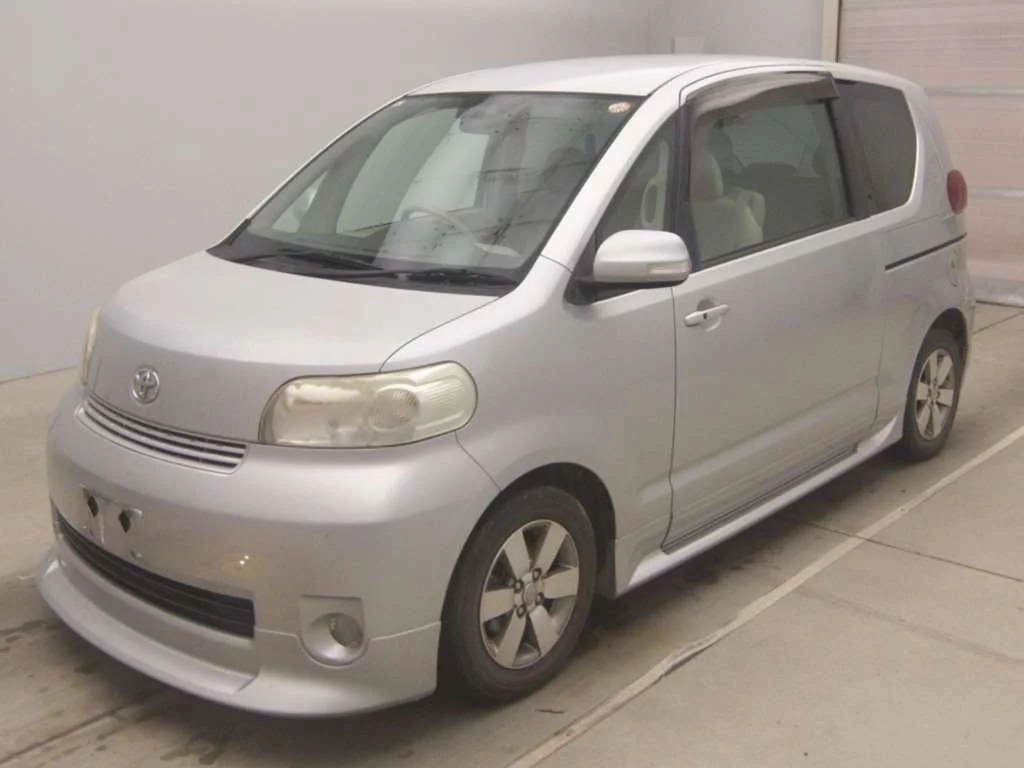 Toyota Porte  с аукциона в Японии